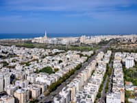 דרך נמיר בתל אביב / צילום: Shutterstock, Boris-B