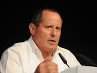 מאיר שמיר - מנכ''ל בעלים מבטח שמיר אחזקות / צילום: איל יצהר