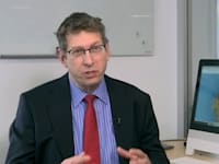 פרופ' טל זקס, סמנכ"ל הרפואה הפורש של מודרנה / צילום: Associated Press, Rodrique Ngowi