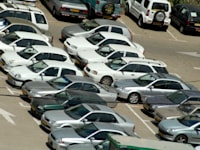 מגרש מכוניות / צילום: תמר מצפי