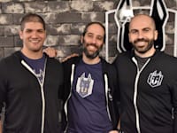 מייסדי סניק: אסף חפץ, דני גרנדר, וגיא פודחרני / צילום: Snyk