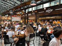 מתחם שרונה בת"א במהלך יום הבחירות / צילום: ביג מרכזי קניות