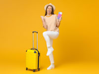 כך תקנו כרטיסי טיסה בתשלומים / צילום: Shutterstock, Damir Khabirov