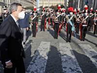 ראש הממשלה מריו דראגי ברומא / צילום: Associated Press, Andrew Medichin