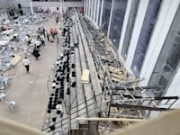 קריסת הטריבונה בבית הכנסת בגבעת זאב / צילום: דובר זק"א