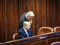 לפיד ובנט. המו"מ נמשך כמעט עד להכרזה / צילום: נועם מושקוביץ, דוברות הכנסת