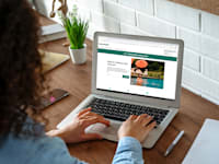 חברת Clover Heath מספקת ביטוח בריאות פרטי ותוכניות ביטוח לאומיות / צילום: Shutterstock