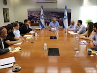 שר האוצר אביגדור ליברמן בפגישה על התקציב הדו שנתי לשנים 2021-2022 / צילום: דוברות משרד האוצר