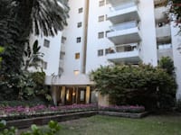 הבניין שבו נמצא הפנטהאוז של מיכאל שטראוס / צילום: כדיה לוי
