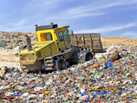 רשות התחרות סגרה את תיק תיאום המחירים נגד חברות לפינוי פסולת / צילום: Shutterstock