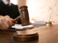 בית משפט. פייקניוז משפיע על התפיסה של מערכת המשפט בציבור / צילום: Shutterstock, New Africa