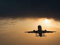 בחלק מהטיסות האישור החדש יאפשר לקצץ עד שעתיים מזמן הטיסה / צילום: Shutterstock, OlegRi