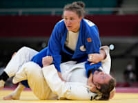 רז הרשקו מנצחת באיפון את אלכסנדרה בבינצבה / צילום: Associated Press, Vincent Thian