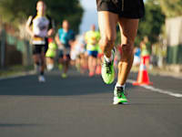 הסבירות להירשם לריצת מרתון בגיל שנגמר בספרה 9 (29, 39, 49, 59) גבוהה ב-48% ביחס לשאר הגילים / צילום: Shutterstock, Pavel1964