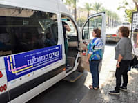 אוטובוס של ''נעים בסופ''ש'' / צילום: כפיר סיון