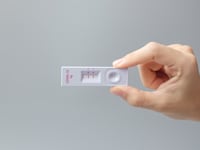 בדיקת קורונה ביתית / צילום: Shutterstock