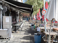 רחוב של מסעדות ריקות. המדינה לא באמת יודעת מה קרה למשק בתקופת הקורונה / צילום: כדיה לוי