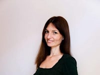 מיכל פלג, בעלת חברת מיקול micol מגבנה מהצומח / צילום: זיו שדה