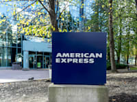 אמריקן אקספרס. ענקיות התשלומים עמידות יחסית למצב, ואף עשויות להרוויח ממנו / צילום: Shutterstock