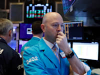 סוחרים מודאגים בוול סטריט / צילום: Associated Press, Richard Drew