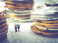 התומכים במס הירושה או העיזבון טוענים כי מדובר בכלי להקטנת האי-שוויון בחלוקת ההכנסות וההון, ובעיקר צמצום העברת האי-שוויון מדור לדור / צילום: Shutterstock, beeboys