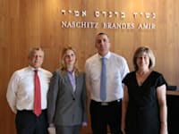 מימין לשמאל –  עו''ד סאלי גיליס, עו''ד טל אליאסף השותף המנהל, עו''ד נדיה דווידזון ועו''ד שרון אמיר, שותף בכיר / צילום: שיר קינן