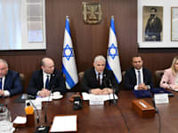 ראש הממשלה יאיר לפיד, בישיבת הממשלה השבועית / צילום: חיים צח-לע''מ