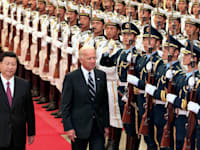 נשיא ארה''ב ג'ו ביידן ונשיא סין שי ג'ינפינג, בייג'ינג 2011 / צילום: Associated Press, Lintao Zhang