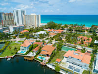 שכונת מגורים במיאמי, פלורידה / צילום: Shutterstock, Felix Mizioznikov