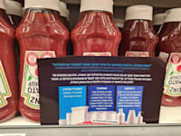 שלט שתלתה ההסתדרות ברשתות המזון / צילום: באדיבות ההסתדרות