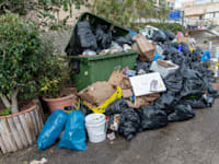 הזבל עולה על גדותיו והמטמנות לא עומדות בעומס / צילום: Shutterstock