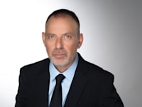 אילן סיגל, מנכ''ל פלאפון, yes ובזק בינלאומי / צילום: רמי זרנגר