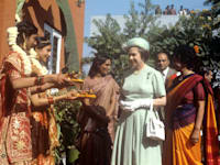 המלכה אליזבת בביקור בהודו, 1983. שנאת בריטניה היא נחלת הרוב הגדול בהודו / צילום: Reuters, Ron Bell