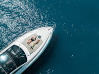 שיט ביאכטות אמנם נמצא ברשימה, אך הפעילויות המועדפות ביותר עשויות להפתיע / צילום: Shutterstock, Dmitrii D