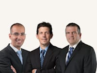 בני שפר, עמית שטיינמן וערן בצלאל, שותפים במשרד ש.הורוביץ / צילום: מושיק ברין