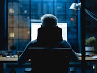 למרבה הצער, תופעת ההתחזות באפליקציות ההיכרויות היא נרחבת למדי / צילום: אילוסטרציה: shutterstock