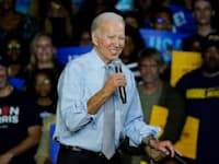 נשיא ארה''ב, ג'ו ביידן, בנאום לקראת סגירת ההצבעה לבחירות האמצע / צילום: Associated Press, Julio Cortez