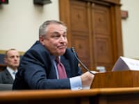 ג׳ון ג׳יי. ריי השלישי. ״אין דבר יותר מספק מאשר לצאת מהצד השני של הסופה״ / צילום: Reuters, Rod Lamkey - CNP/Sipa USA