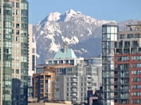 ונקובר, קנדה. רכישות המשקיעים במחוז צנחו משמעותית בעקבות החוק / צילום: Shutterstock