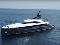 היאכטה אוטופיה IV. בשיט הבכורה, ריידינגר השווה עצמו לקולומבוס / צילום: צילום מסך יוטיוב