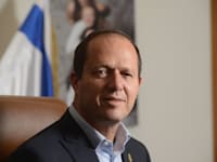 ניר ברקת, שר הכלכלה והתעשייה / צילום: Associated Press, yognesh metha