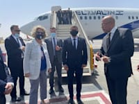 שר החוץ גבי אשכנזי נוחת בקהיר / צילום: משרד החוץ