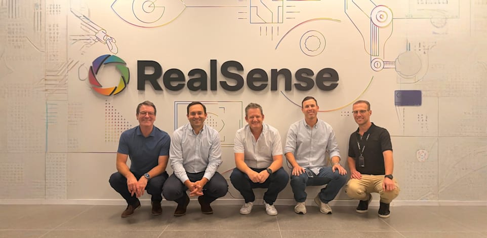 צוות RealSense, מימין לשמאל: רועי כהן, גיא הלפרין, נדב אורבך,  מאט מושנר, ויורג קוכן / צילום: באדיבות RealSense