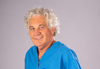 ד''ר עמי הירש / צילום: באדיבות קבוצת ד''ר לוינגר מרכזים רפואיים ד''ר עמי הירש / צילום: באדיבות קבוצת ד''ר לוינגר מרכזים רפואיים