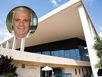 בית משפט השלום בפתח תקווה. בעיגול: אבי לוי / צילום: שלומי יוסף, איל יצהר