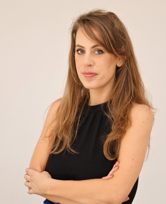 מור זיו, מנהלת מחלקת ההשקעות ב-JLL / צילום: לינה מיארה מור זיו, מנהלת מחלקת ההשקעות ב-JLL / צילום: לינה מיארה