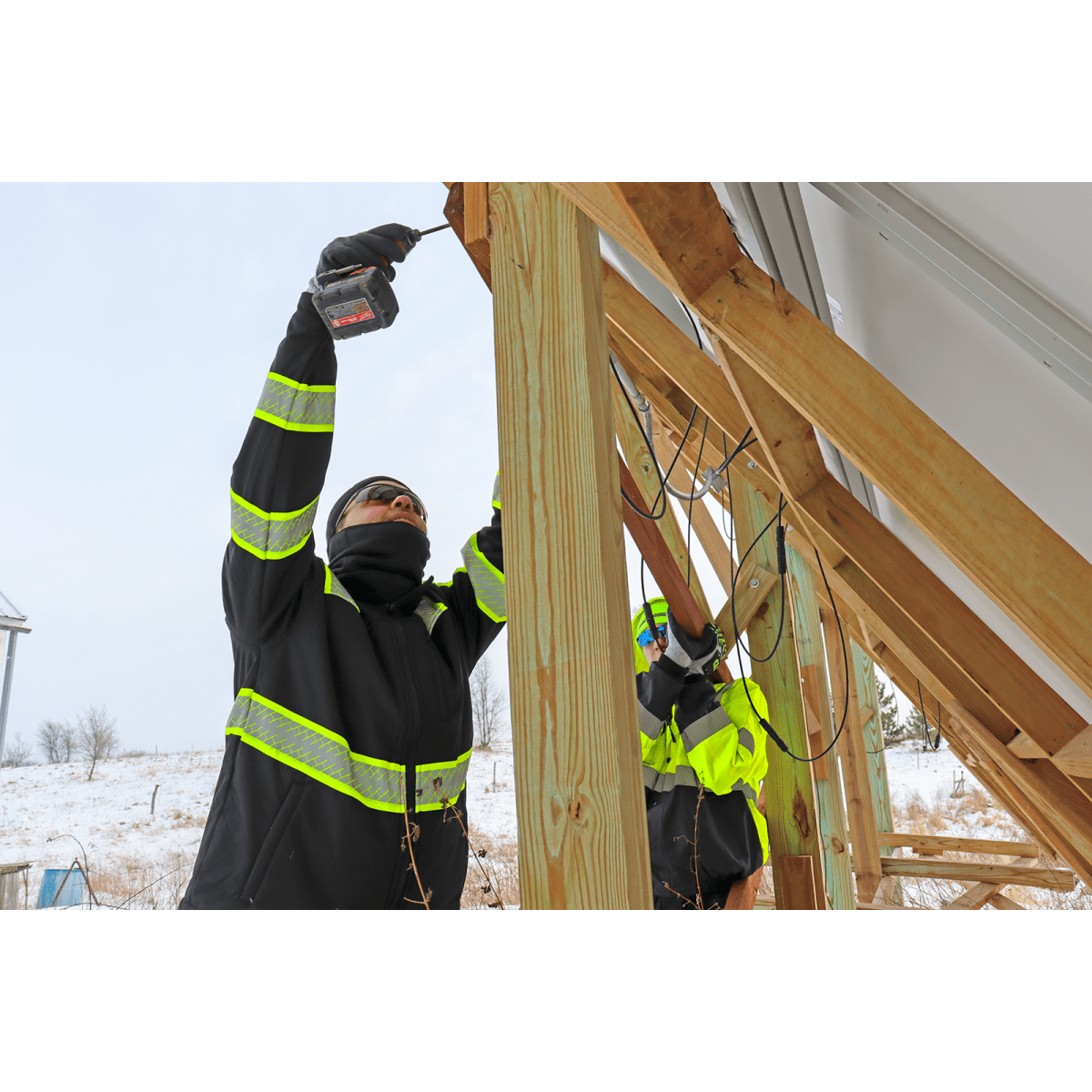 Vise Gripster® C.I.A. Cut, Impact, Abrasion, and Puncture Resistant Low-Temperature Gloves with a Rubber-Coated Palm - CIA300INT