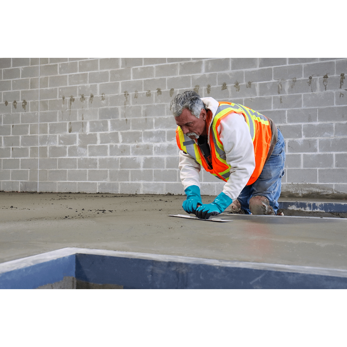 FrogWear® Premium Waterproof Antimicrobial-Treated 12-Inch Chemical Handling Gloves - 2360