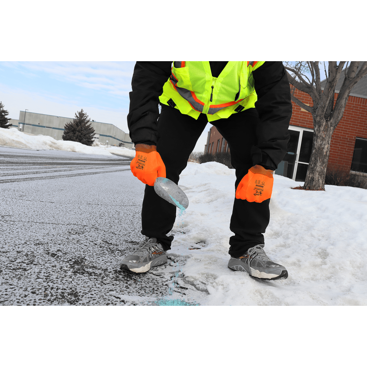 FrogWear® Cold Protection High-Visibility Insulated Double-Coated with PVC Chemical Handling Gloves with Cut, Abrasion, and Puncture Resistance - 880KW