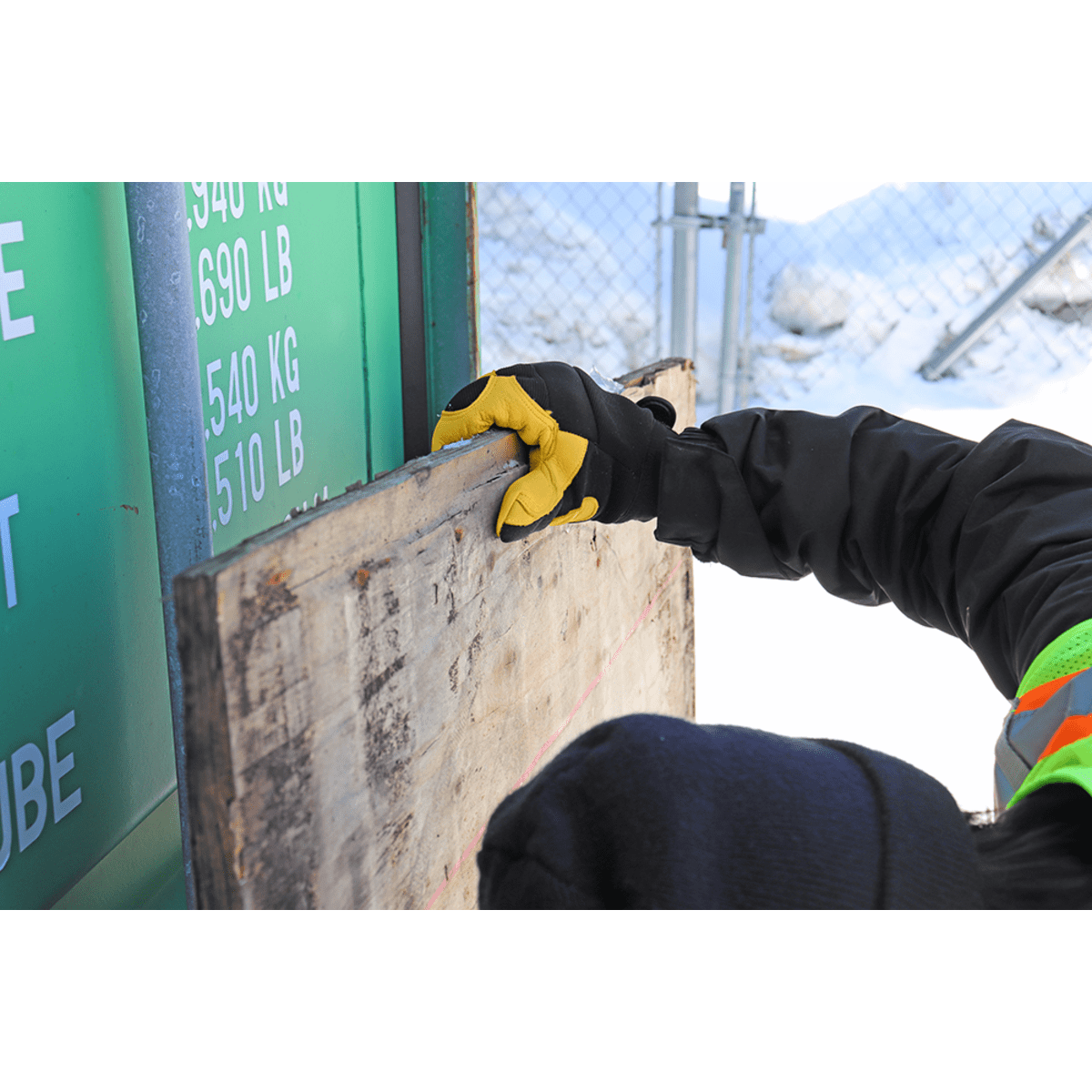 Premium-Grade Grain Deerskin Leather Palm, Low Temperature Reinforced Waterproof Gloves - SG7700IN